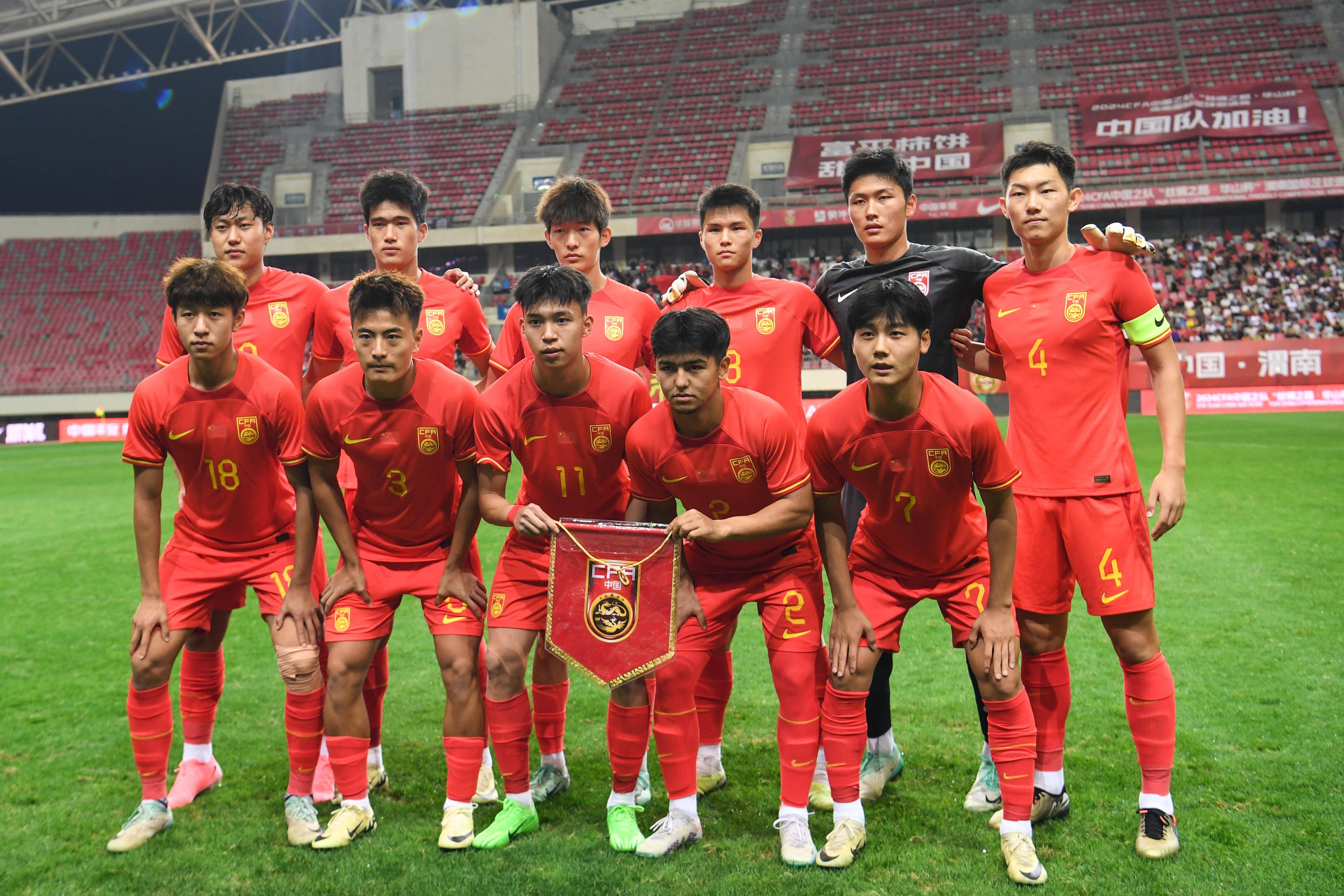 关于中国足球历史经典比赛精选回顾的信息