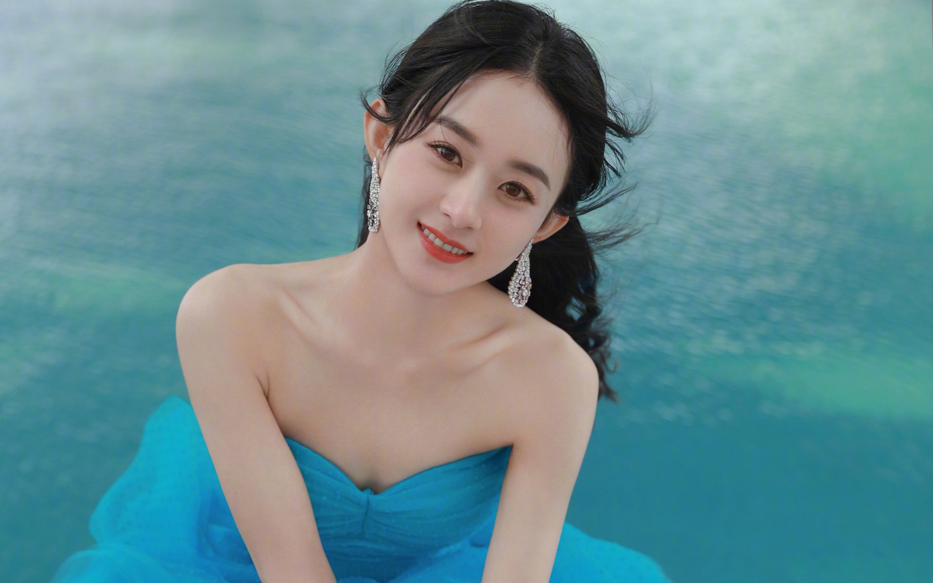 美洲队主帅谈球员转会策略，目标明确，美洲足球球员